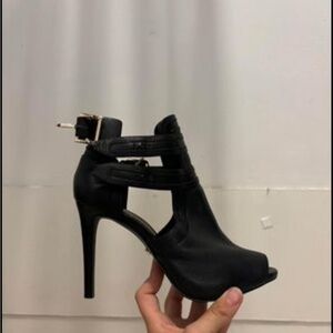 Worn 2 times like new high heels